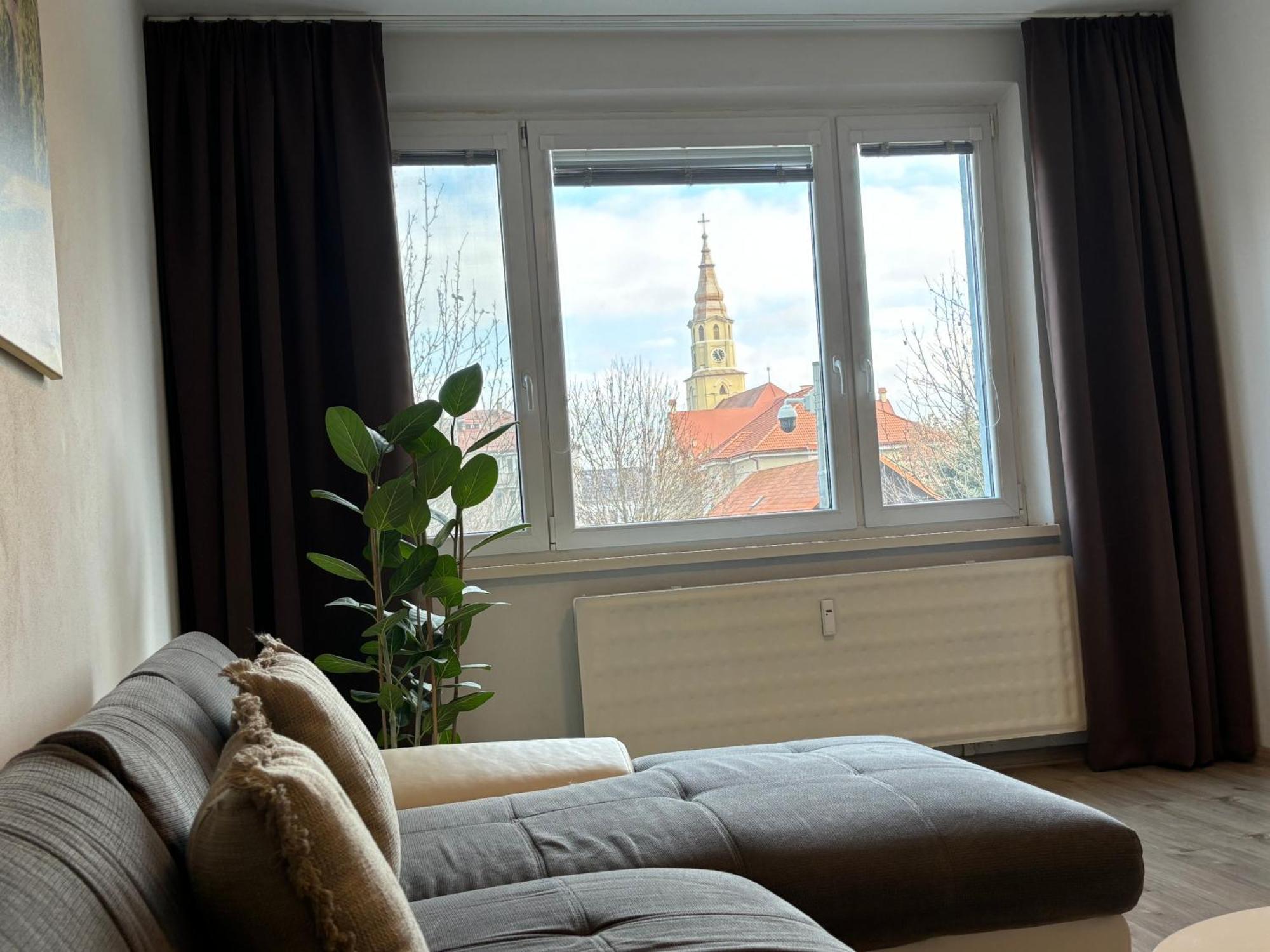 Apartmán Centrum Komfort Zvolen Exterior foto